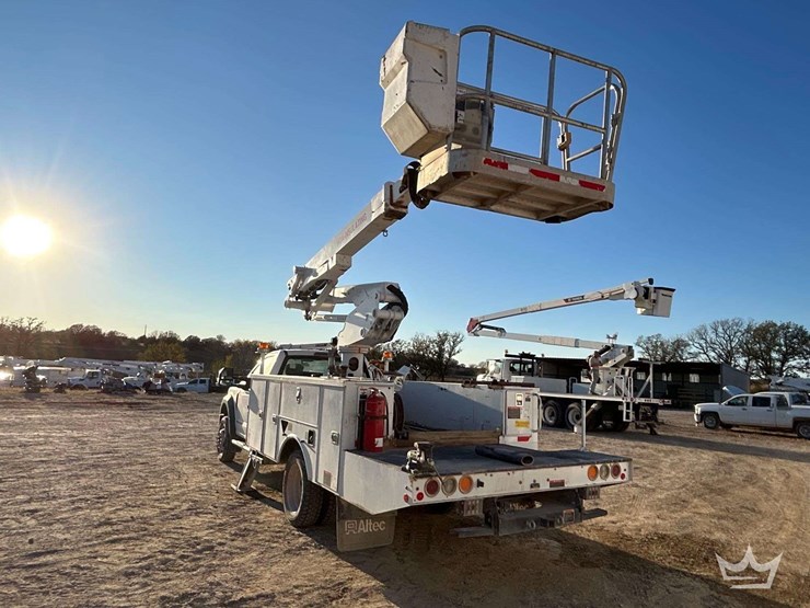 2019-ford-f550-image-3