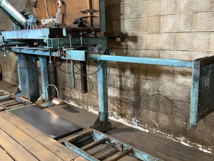 #180-•-armstrong-leveling-bench-and-roller-image-13