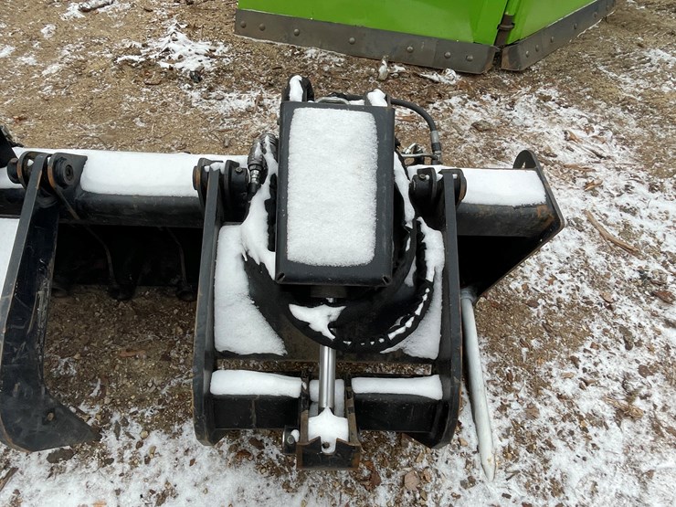 #2703-•-cat-skid-steer-grapple-bucket-(fall-creek,-wi)-image-10