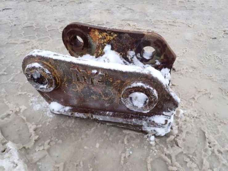 komatsu-pc200-image-11