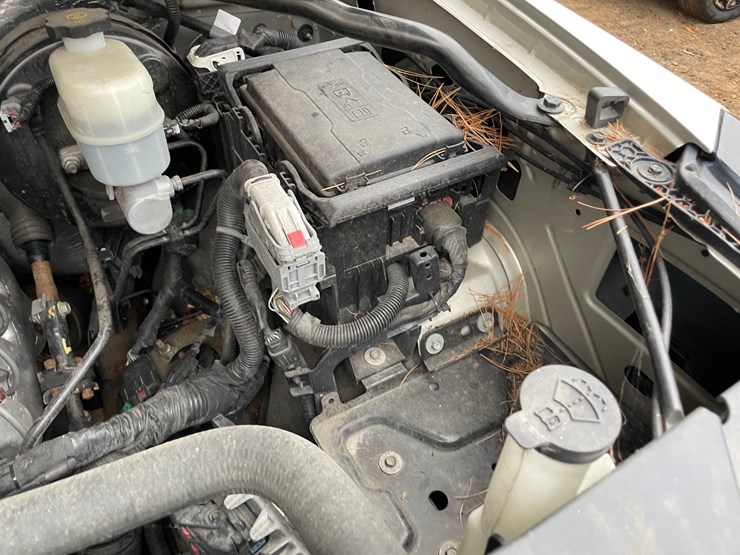 2015-gmc-yukon-slt-image-48