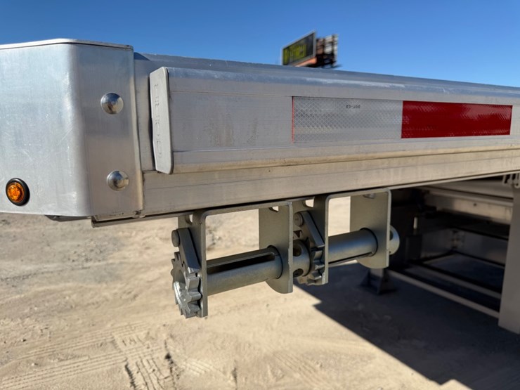 2024-doonan-titanium-image-38