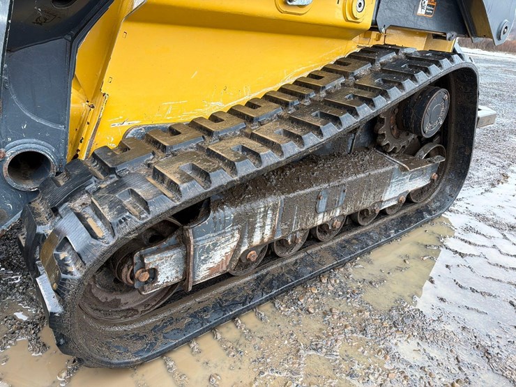 2020-deere-333g-image-9