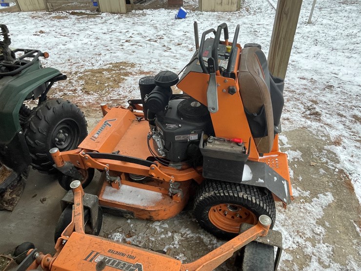 #2702-•-scag-v-ride-lawn-mower-(fall-creek,-wi)-image-8