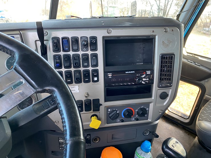 #207-•-2015-mack-grapple-truck-(has-wi-title)-(colfax,-wi)-image-29