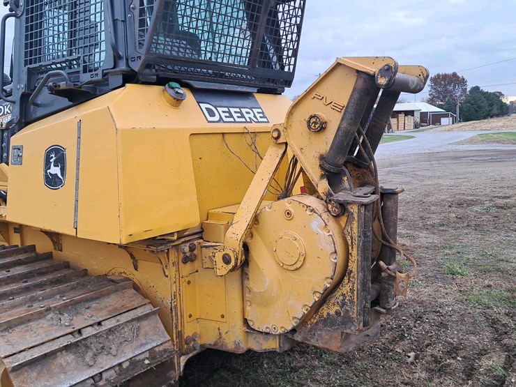 2016-deere-700k-image-41