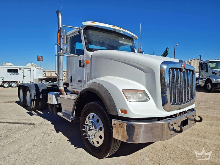 2019-international-hx620-image-2