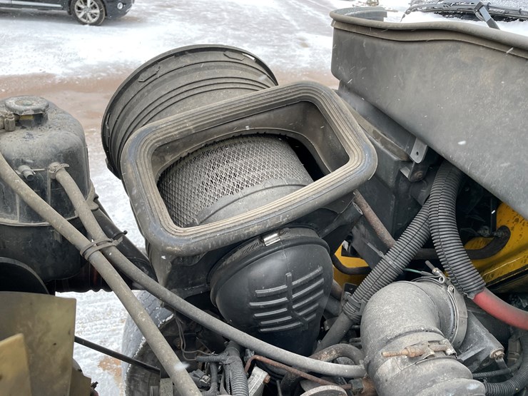 #234-•-2005-international-tri-axle-dump-truck-(has-wi-title)(mosinee,-wi)-image-66