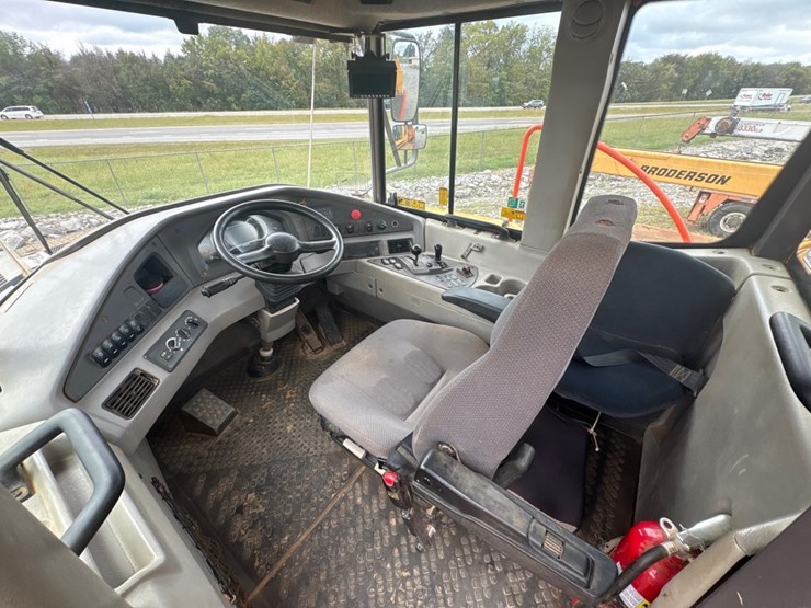 2017-volvo-a25g-image-19