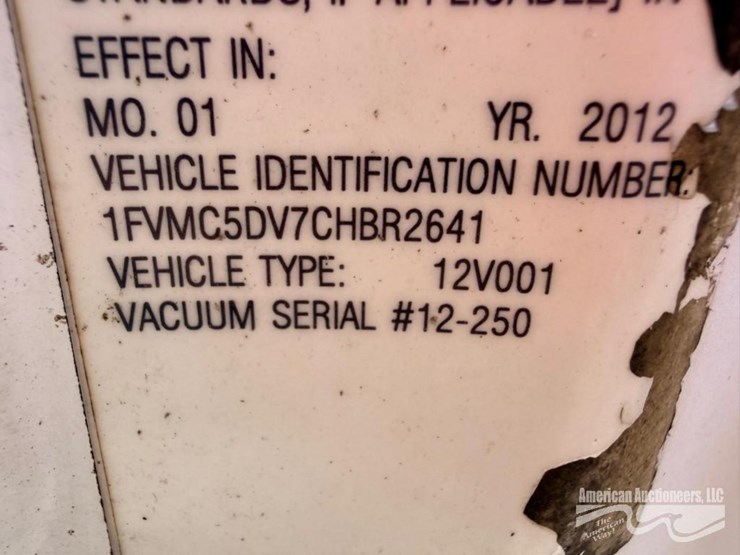 2012-freightliner-m2-112-medium-duty-roll-off-truck-image-11