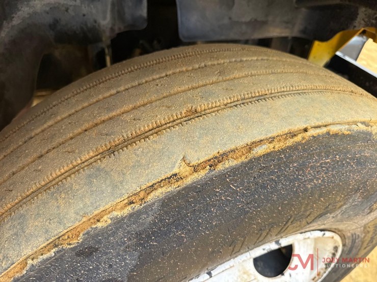 2008-sterling-l7500-image-23