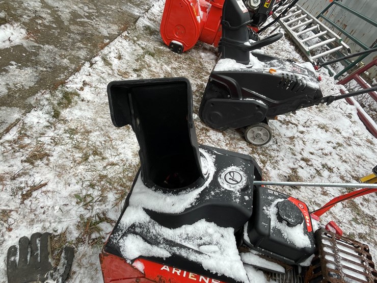 #2708-•-ariens-professional-21-snow-blower-(fall-creek,-wi)-image-18