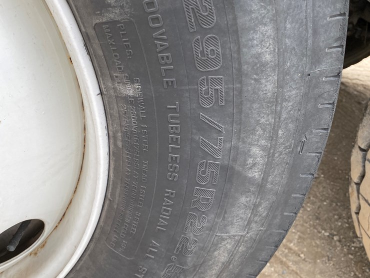 #1025-•-2015-diller-tt6600ntnb-semi-manure-tanker-(has-wi-title)-(kewaunee,-wi)-image-23