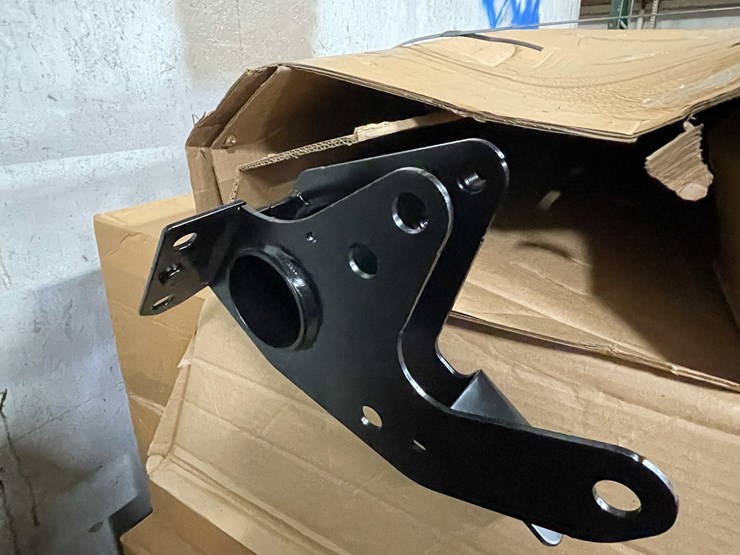 #8731-•-new-rim-hitches-(f)-image-2