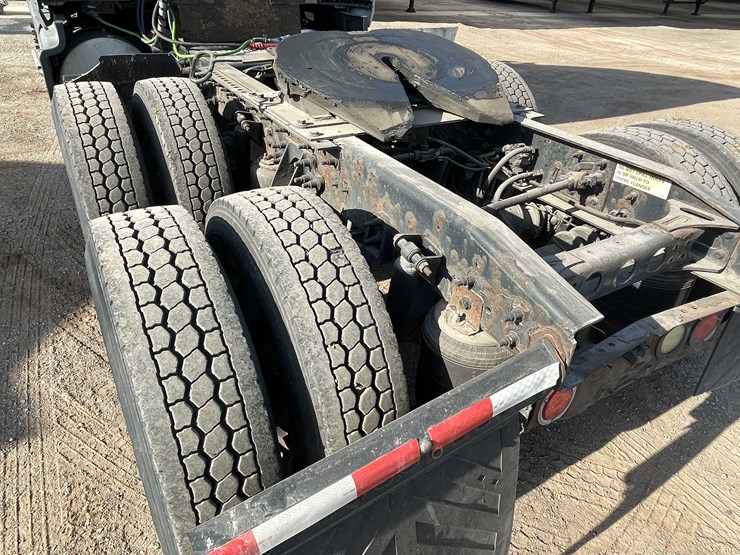 #200-•-2016-international-semi-tractor-(title-in-delay)-(denmark,-wi)-image-28