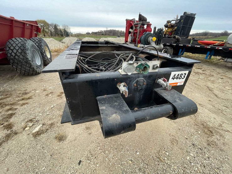 #1320-•-2002-trailer-frame-(has-wi-title)-(new-hostein,-wi)-image-13