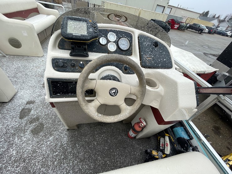 #1398-•-2002-24'-fisher-liberty-240-(has-wi-registration)-(of)-image-38