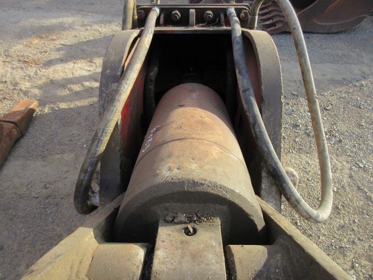 caterpillar-330-image-5