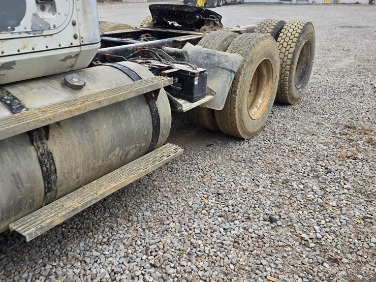 2003-international-9200i-image-7