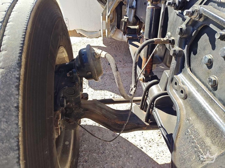 2018-peterbilt-389-image-38