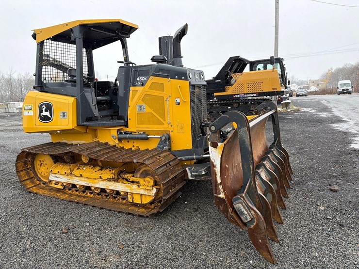 2023-deere-450k-image-3