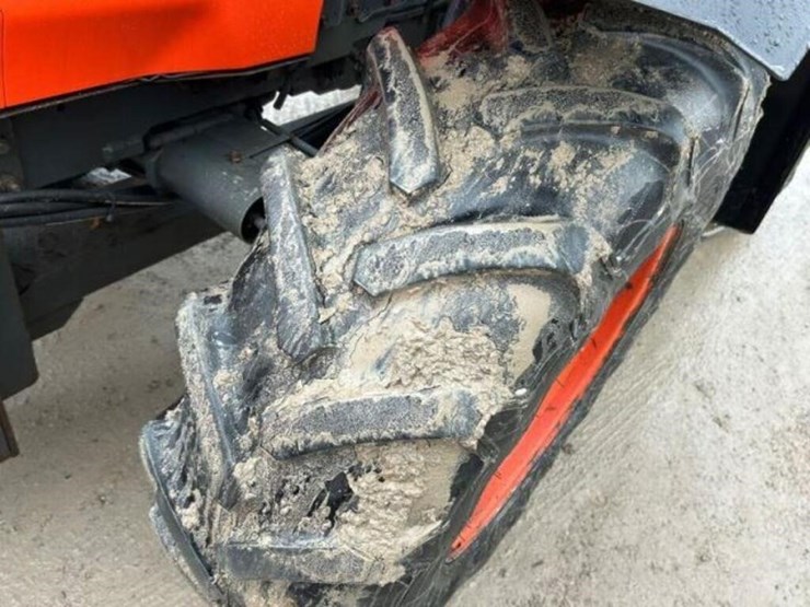 2012-kubota-m110gx-image-59