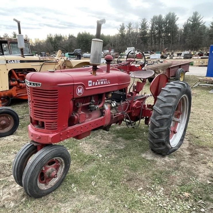 Farmall M Narrow Front Tractor