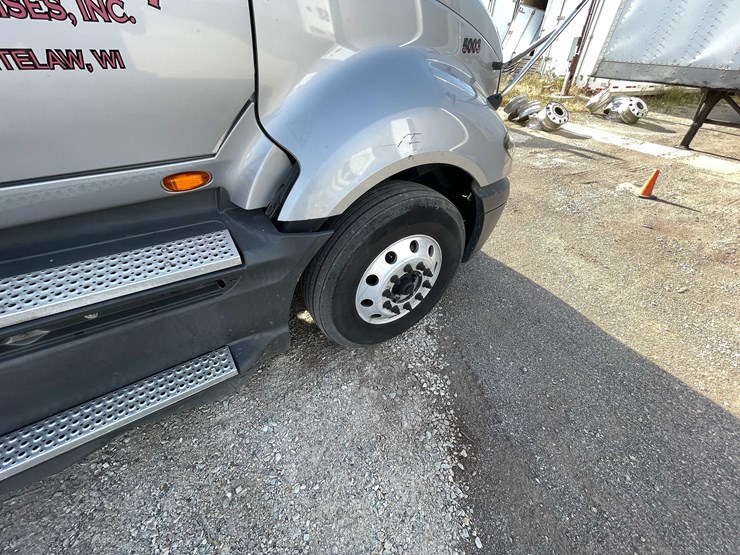 #200-•-2016-international-semi-tractor-(title-in-delay)-(denmark,-wi)-image-44