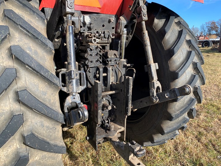 2014-case-ih-340-image-43