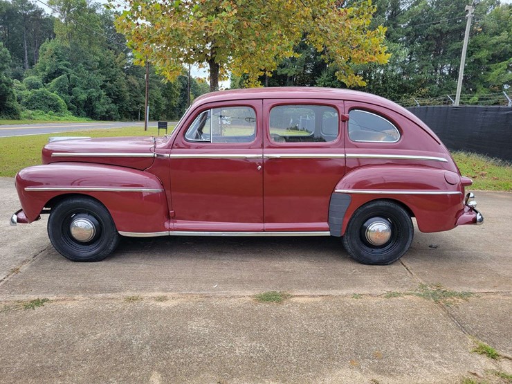 1948-ford-sedan-image-8