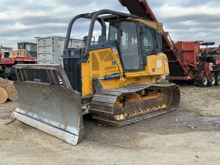 2016-deere-700k-image-1