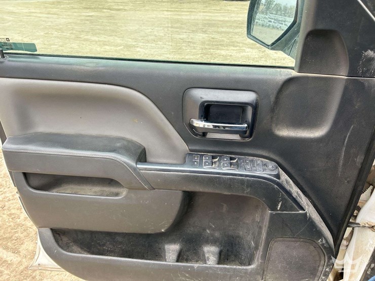 2014-chevrolet-silverado-1500-image-11