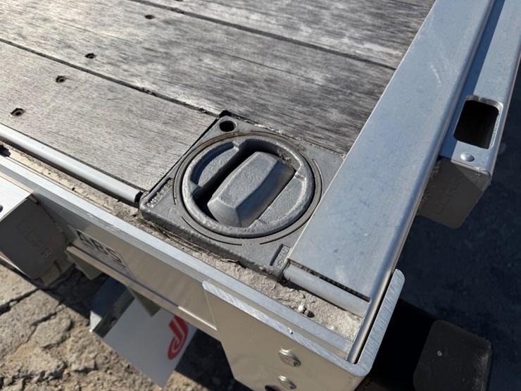 2024-doonan-titanium-image-31