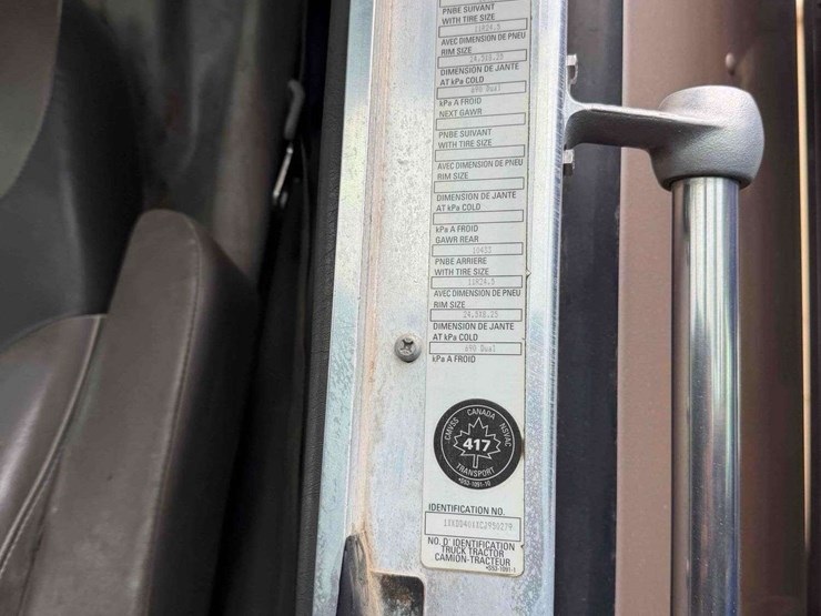 2012-kenworth-t800-image-8