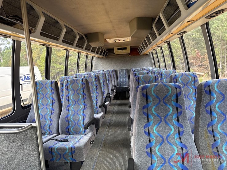 2003-ford-e550-image-21