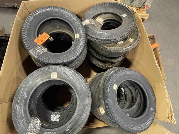 #8721-•-pallet-of-trailer-tires-(f)-image-5
