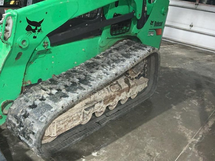 2018-bobcat-t740-image-15