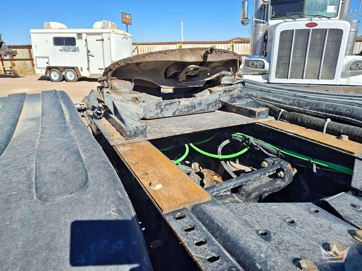 2019-international-hx620-image-36