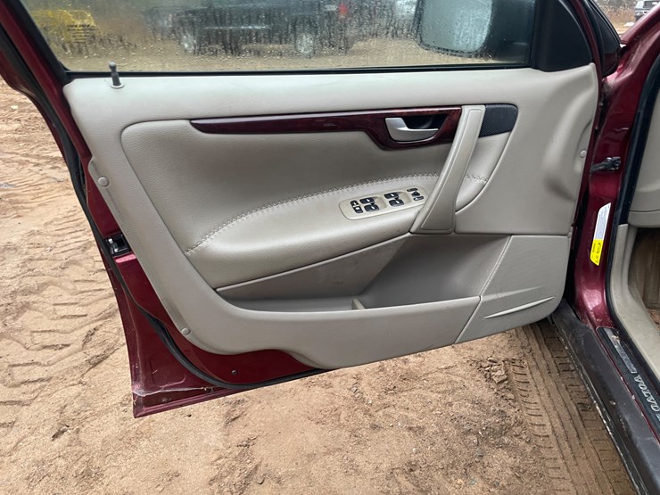 2006-volvo-xc70-image-36