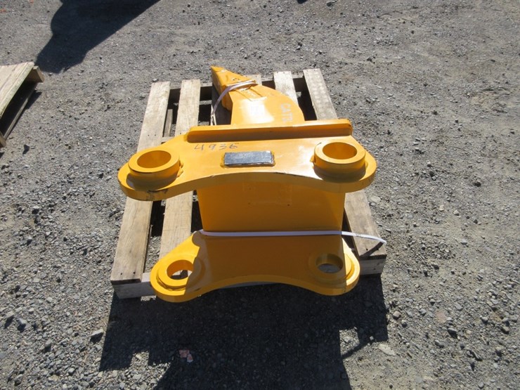 caterpillar-320-image-2