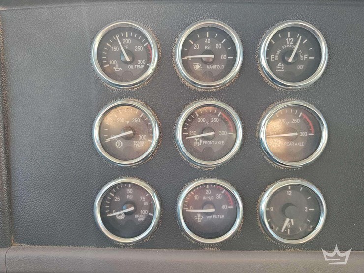 2012-peterbilt-386-image-18