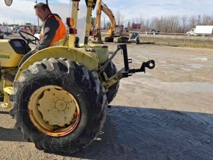 2000-john-deere-5205-image-25