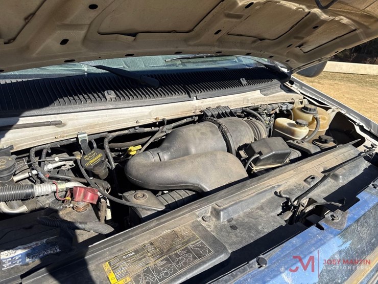 2014-ford-e350-image-15