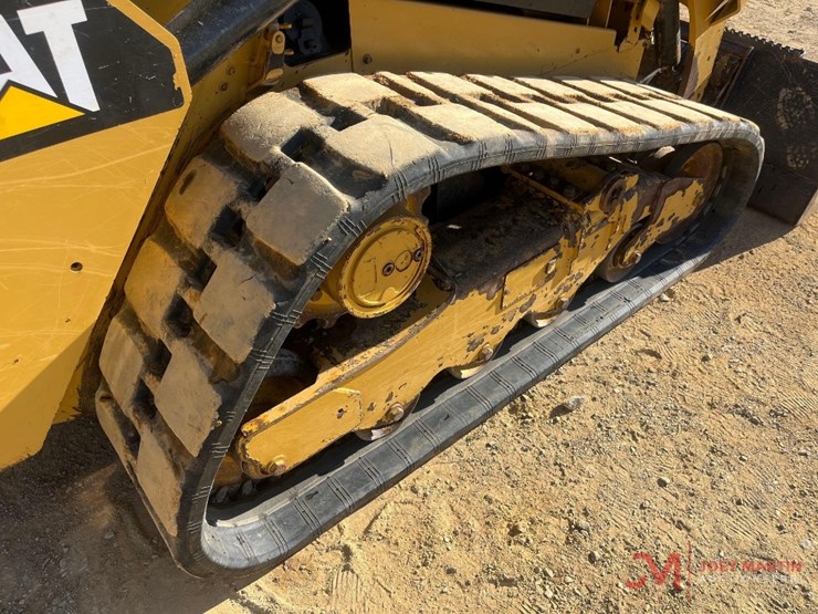 2015-caterpillar-259d-image-9