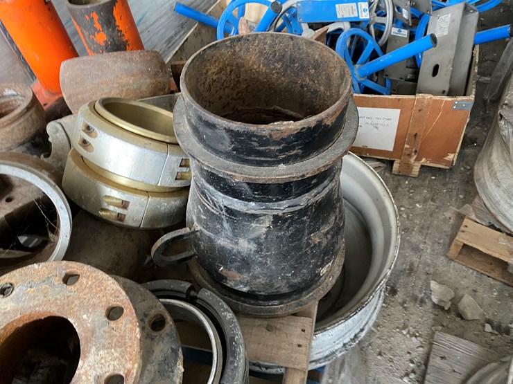 #8488-•-pallet-of-miscellaneous-couplers-and-pumping-parts-(new-holstein,-wi)-image-8