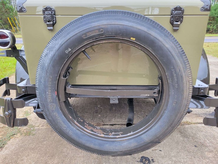 1928-pontiac-sedan-image-31