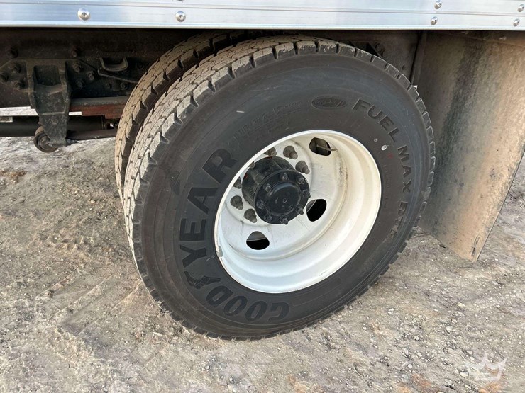 2024-ford-f750-image-22