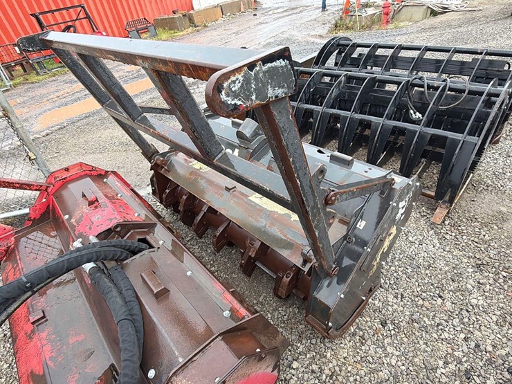 bobcat-61in. drum-mulcher skid-steer-attachment sn:n/a-image-1