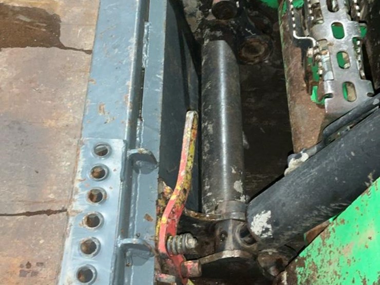 2018-bobcat-t740-image-10