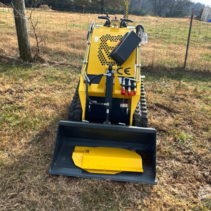 SDLANCH SDLL50 MINI SKID STEER LOADER